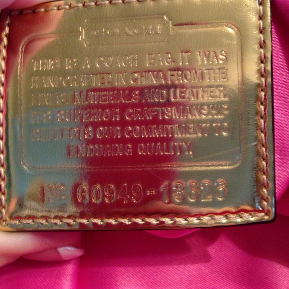 Coach Poppy - Picture 3 of 3