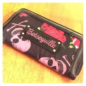 Betseyville skull and rose print wallet