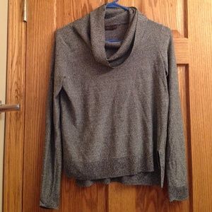 Light, gray sweater