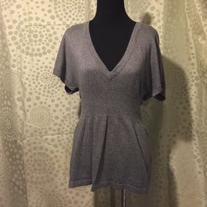 Short sleeve v-neck sweater