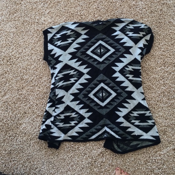 Aztec Cardigan - Picture 2 of 2