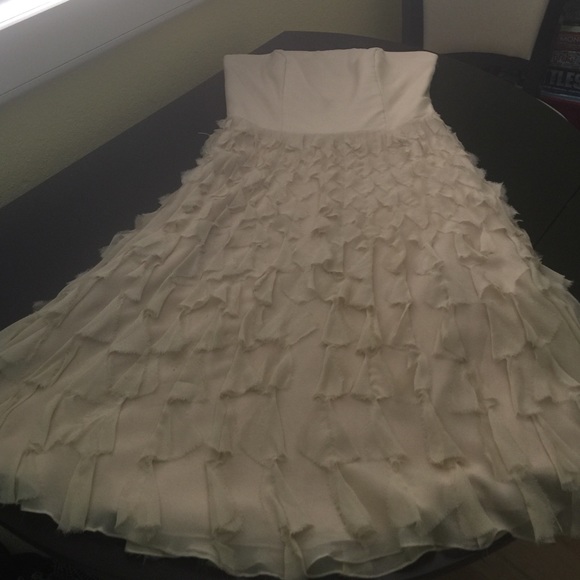 🔴Ivory dress White House Black Market size 8