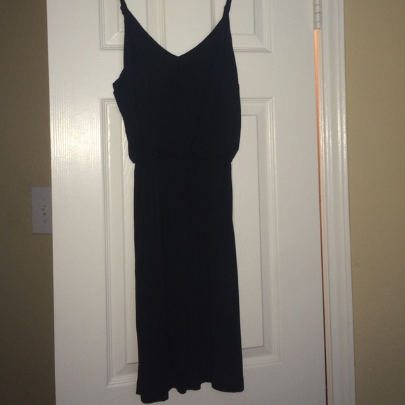 Black strappy dress size 0-4 could wear