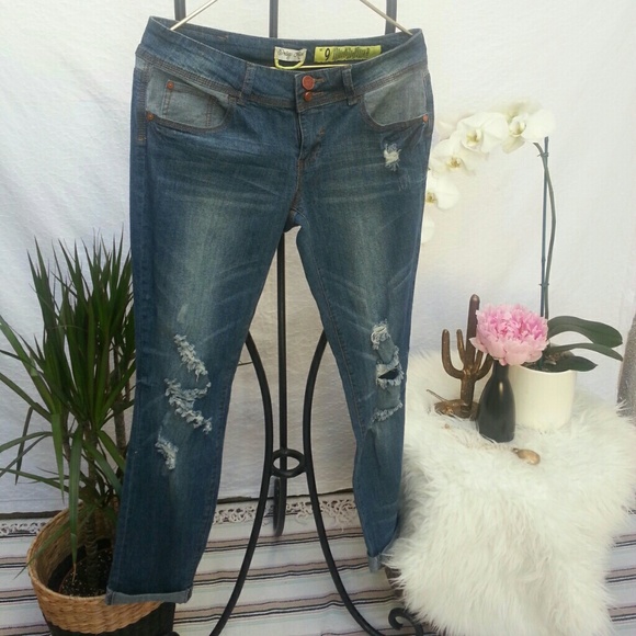 Slim Cut Boyfriend Jeans