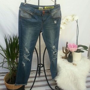 Slim Cut Boyfriend Jeans