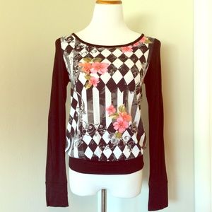 ❌GIFTED❌B/W FLORAL TOP