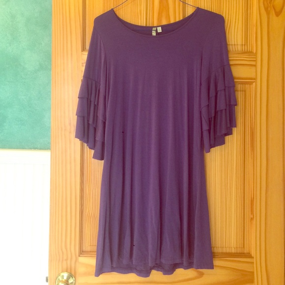 Purple dress with ruffle sleeve