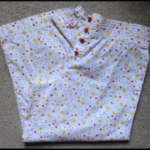 Adorable, comfy, crop length pajama pants! 😴