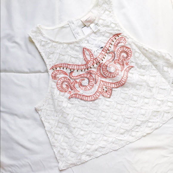 Lace Crop Top🎀 - Picture 4 of 4