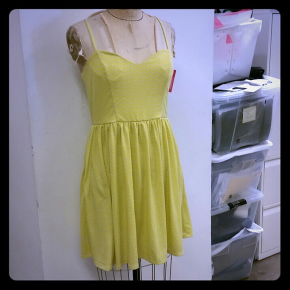 NWT Cute chevron print dress