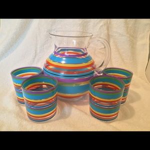 20-32 oz Drink Pitcher w/4 6oz cups