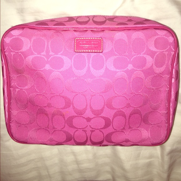 Coach: large cosmetic bag (authentic) - Picture 1 of 2