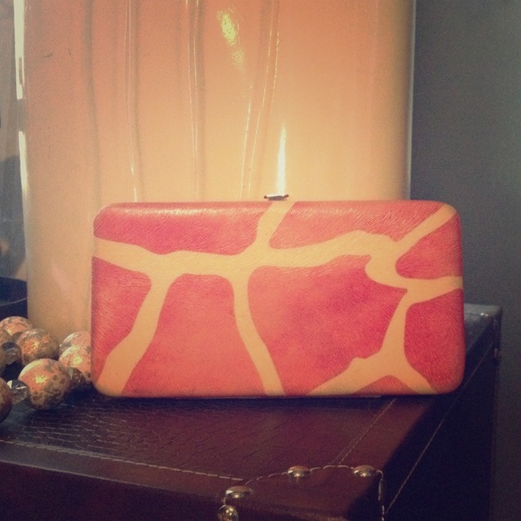 Pink Giraffe Print Wallet