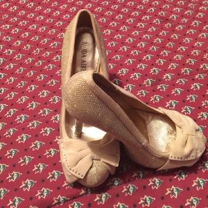 Stiletto heels bow tie