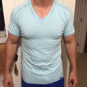 Men's v-neck tee by Buckle Black