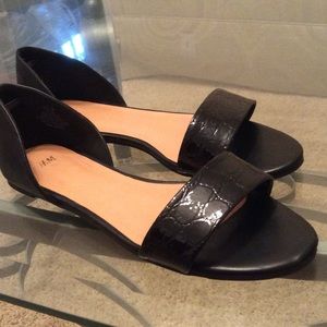 Black H&M flats