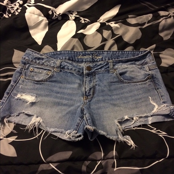 American Eagle cut off shorts.