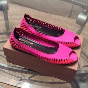 Donald j. Pliner size 9 pink and orange flats