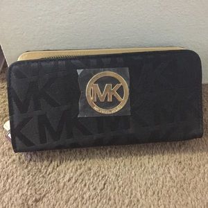 MK wallet