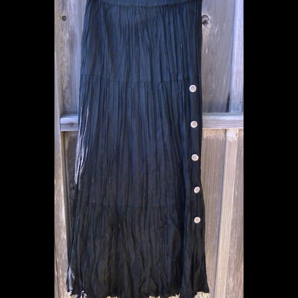 Broomstick Skirt with Concho style Buttons. NWOT