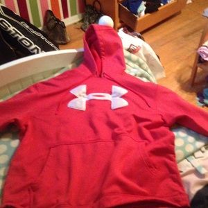 Under armour sweatshirt