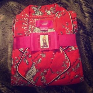 NWT Wrapped Victoria's Secret Dreamer PJs Small 💝