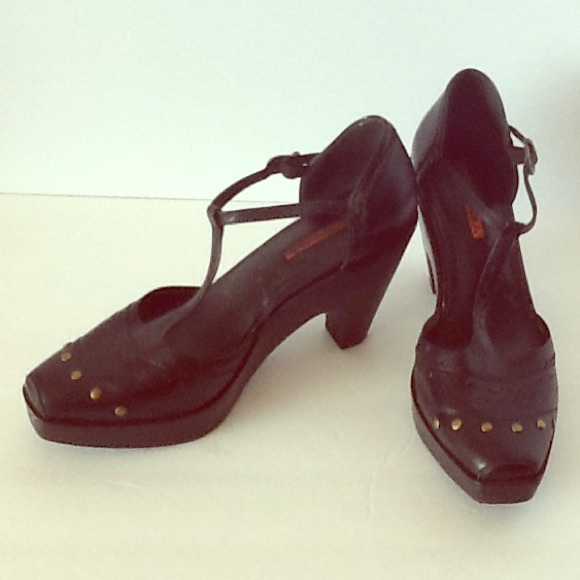 VIa Spiga Black Studded Platform Heels size 9 🎀