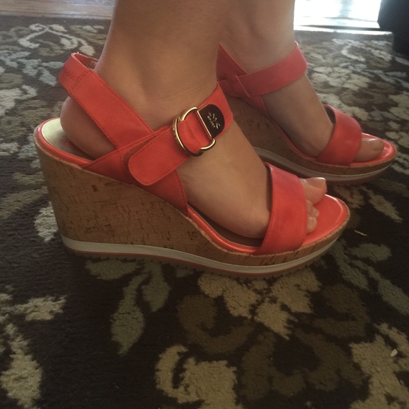 Sold in a bundle💋Make Offer Anne Klein Wedges - Picture 3 of 4