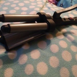 Revlon 3-barrel curling iron