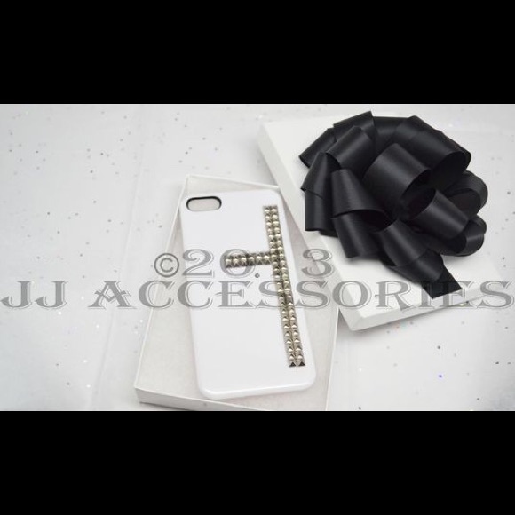 Studded iPhone 5/s case