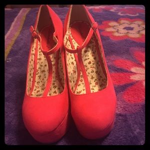 Breckelles wedge shoes