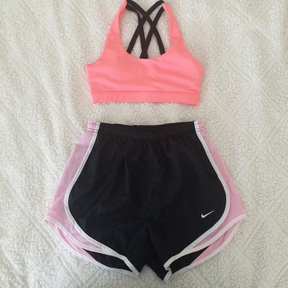 ❌❌❌SOLD❌❌❌✔️✔️NIKE RUNNING SHORTS ONLY✔️✔️ - Picture 1 of 4