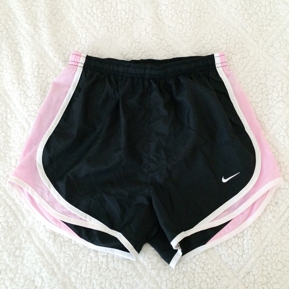 ❌❌❌SOLD❌❌❌✔️✔️NIKE RUNNING SHORTS ONLY✔️✔️ - Picture 2 of 4
