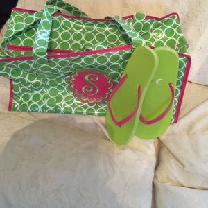 Beach bag and flip flops pink and green