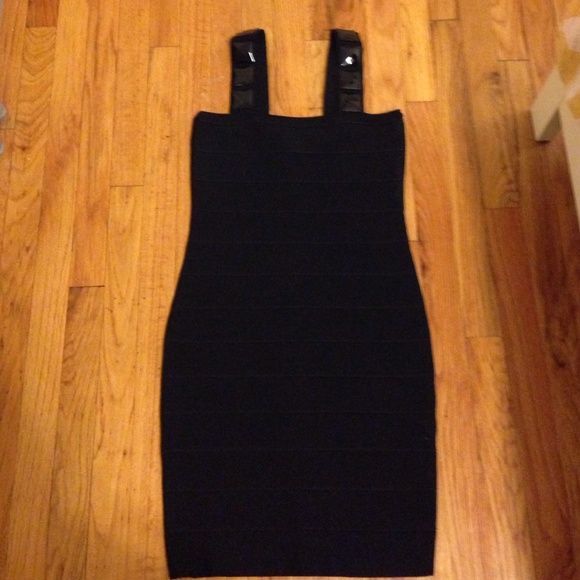 Little Black dress - Picture 3 of 4