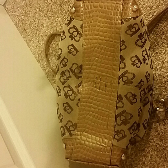 *DONATED TO WOMEN'S SHELTER* KV Zeeland Purse - Picture 3 of 4