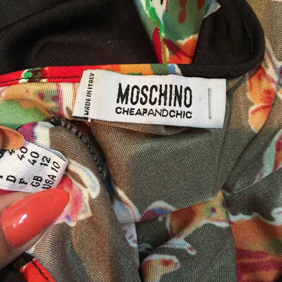 🔴Sold in bundle| Moschino butterfly top - Picture 3 of 4