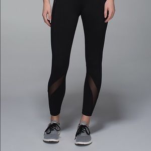 Lululemon inspire size 2 mesh black leggings (NWT)
