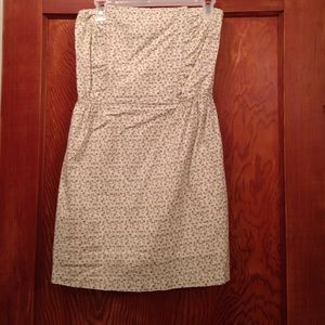 Sleeveless dress