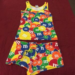 M&ms pijama set top and shorts!  ❤️
