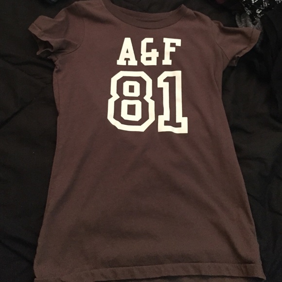 A&F brown shirt