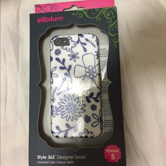 iPhone 5 Case NWT Purple flower design.