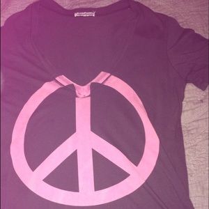 Black & pink peace sign shirt! Size XL