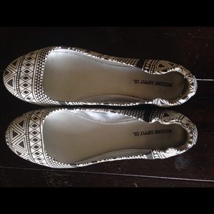 Mossimo Supply Co. Aztec black and white flats