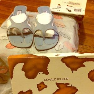 🚫sold on diff. Site 🚫Donald Pliner Sandals🚫