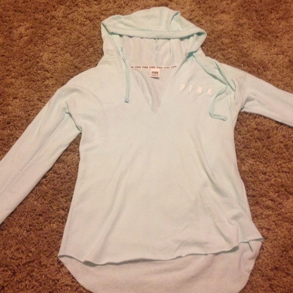 VS mint pullover
