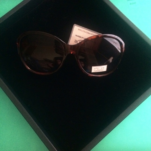 Oscar de la Renta sunglasses
