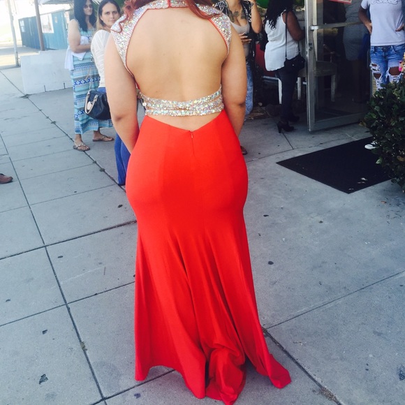Prom dress - Picture 2 of 2