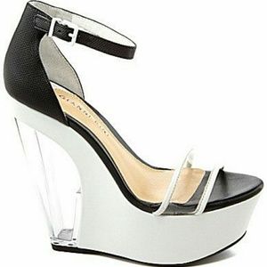 Gianni Bini Cammie Wedges