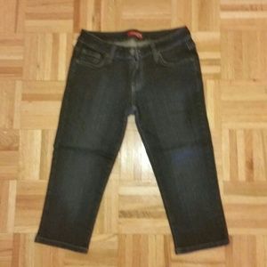 Dark denim Capri pants